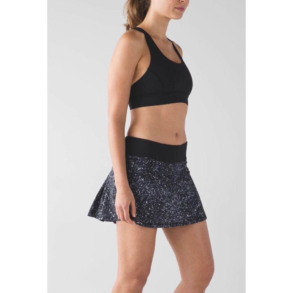 Lululemon Sz 4 Circuit Breaker Skirt Skort Splatter White Black / Black EUC